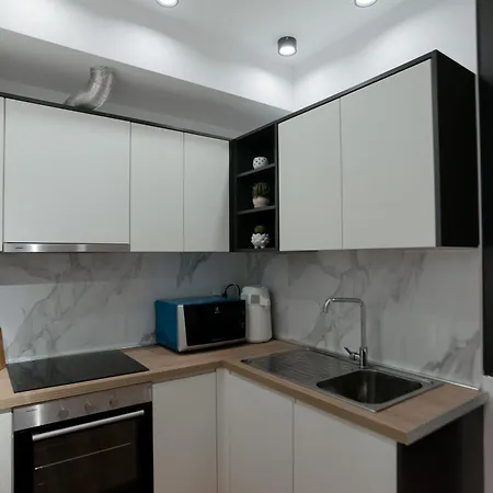 La Gioia * تيرانا