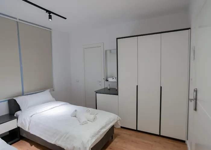 La Gioia ティラナ