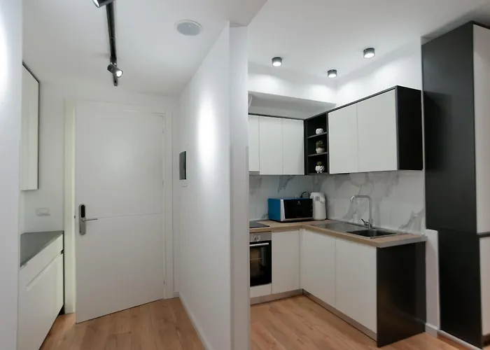 La Gioia ティラナ